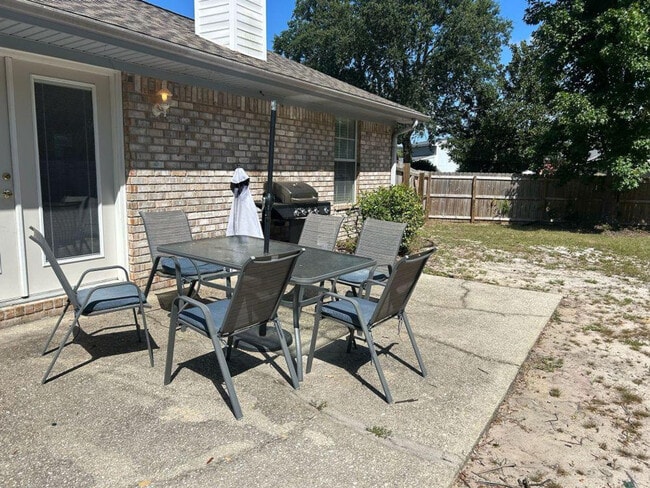 406 Shorewood Cir in Pensacola, FL - Building Photo - Building Photo