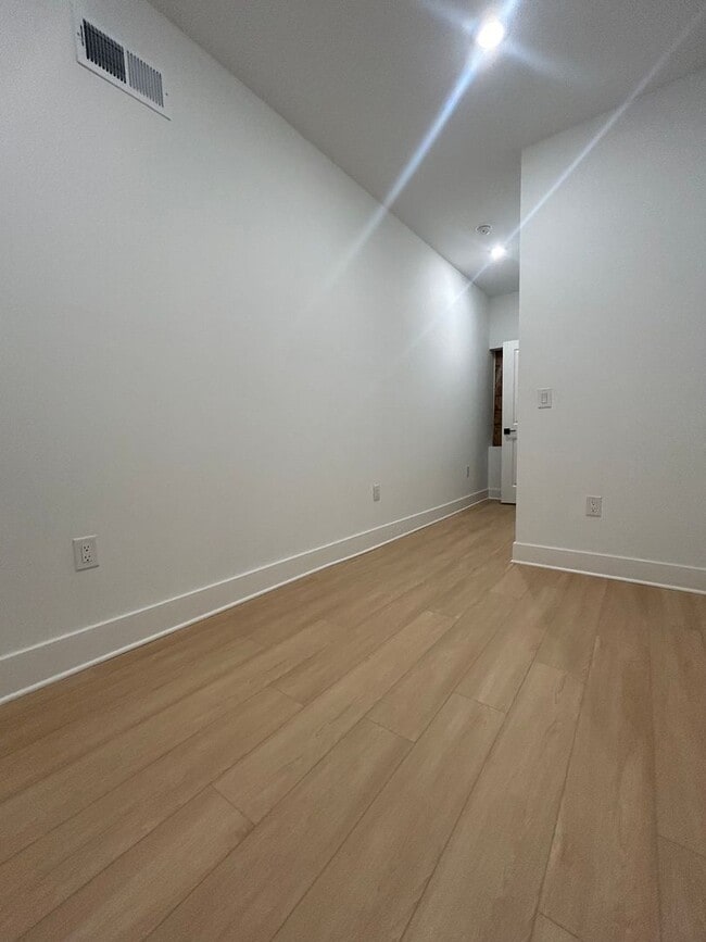 612 N 39th St in Philadelphia, PA - Building Photo - Building Photo