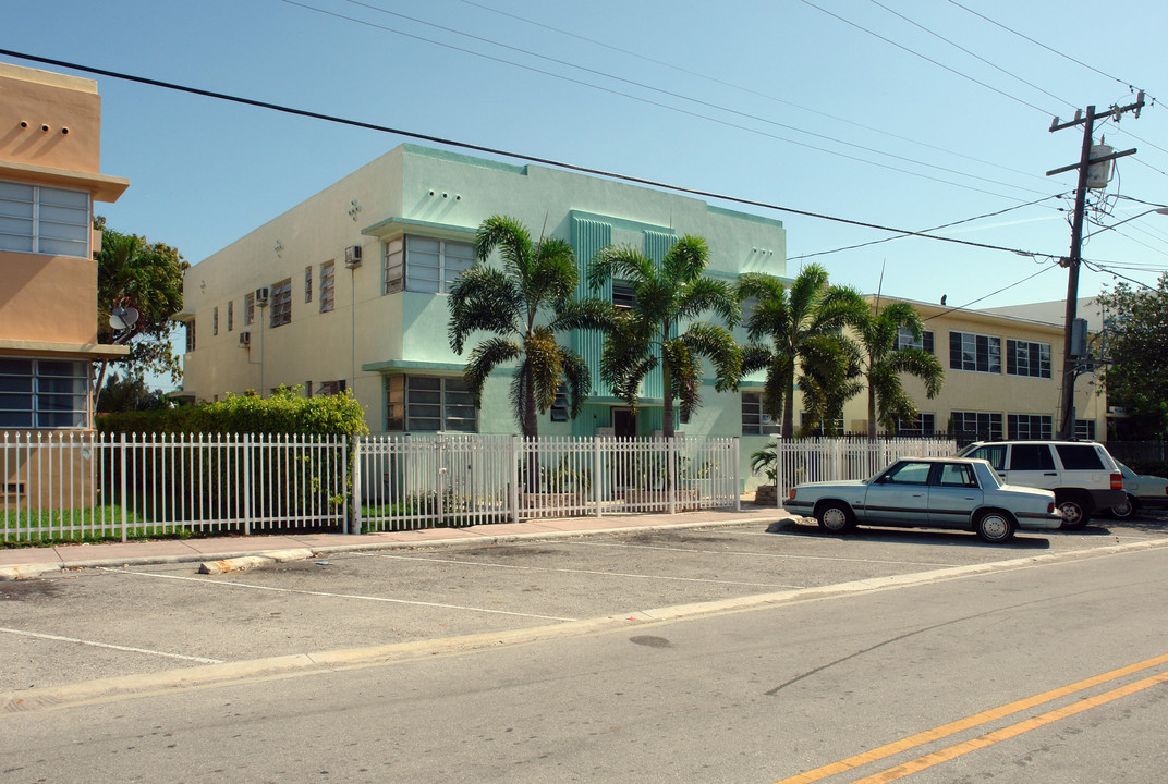 1955 Calais Dr in Miami Beach, FL - Building Photo