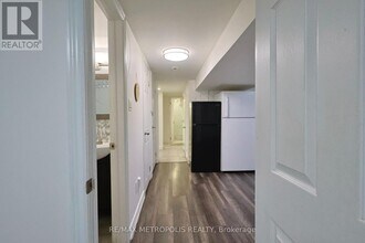 538 Bellamy Rd N in Toronto, ON - Building Photo - Building Photo