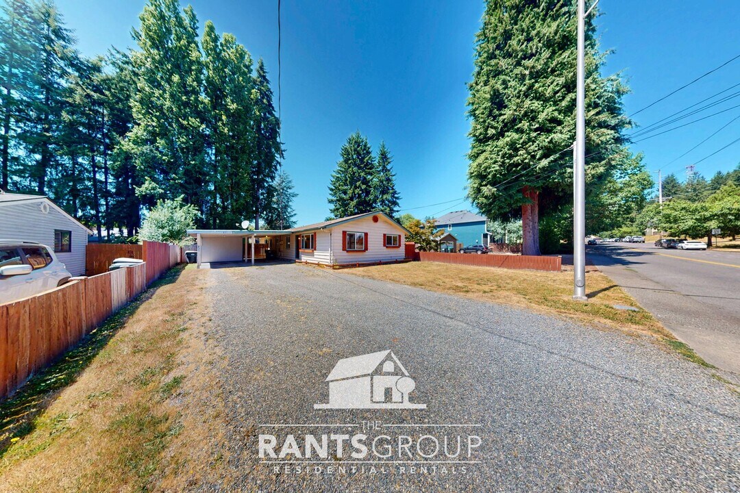 829 S 7th Ave SW in Tumwater, WA - Building Photo