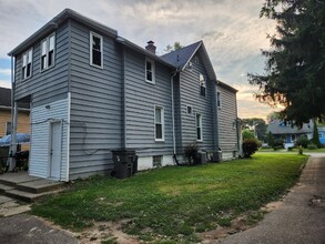 326 1/2 N Gratiot Ave in Clinton Township, MI - Building Photo - Building Photo