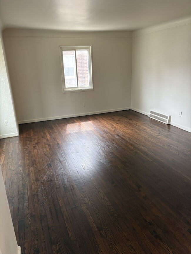 24681 Kipling St in Oak Park, MI - Building Photo - Building Photo