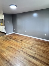 224 Dingledine St in Woodstock, VA - Foto de edificio - Building Photo