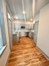 465 E Strawberry St in Lancaster, PA - Building Photo - Building Photo