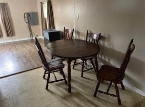 411 W Main St in Paden City, WV - Building Photo - Building Photo