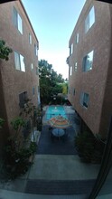 Hollywood Villa Apartments in Los Angeles, CA - Building Photo - Building Photo