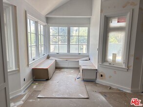 24 Dudley Ave in Los Angeles, CA - Building Photo - Building Photo