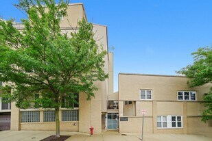 1834 Ridge Ave in Evanston, IL - Building Photo