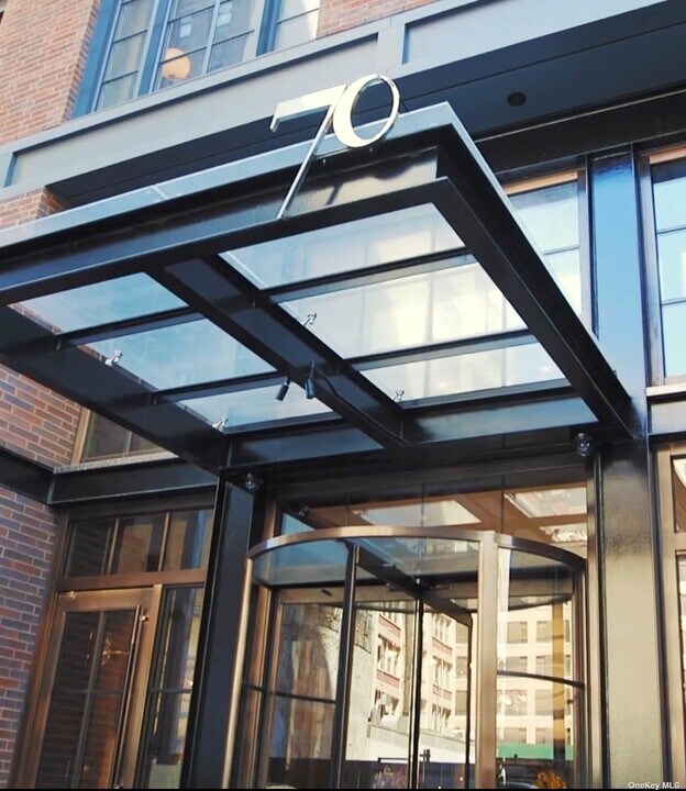 70 Charlton St, Unit 9C in New York, NY - Foto de edificio