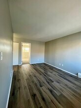 1750 St Johns Blvd in Lincoln Park, MI - Building Photo - Building Photo