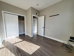 120 Virginia Ave, Unit 3F in Jersey City, NJ - Building Photo - Building Photo