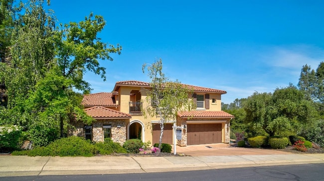 property at 5192 Piazza Pl