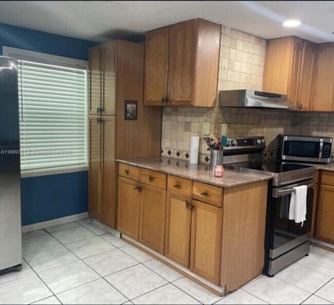 1708 St Lucie Ct in Fort Pierce, FL - Building Photo - Building Photo