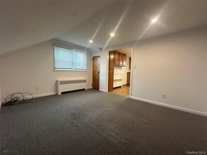 12 Smith St in Glen Cove, NY - Building Photo - Building Photo