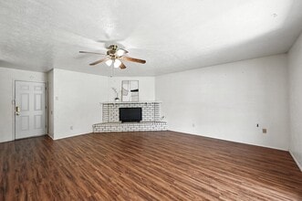 7101 Christie Ln in Dallas, TX - Building Photo - Building Photo