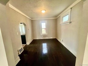 13 E Glenwood Ave in Ecorse, MI - Building Photo - Building Photo