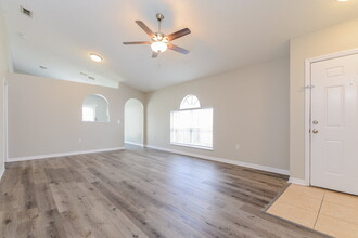 6206 Cannoli Pl in Riverview, FL - Building Photo - Building Photo