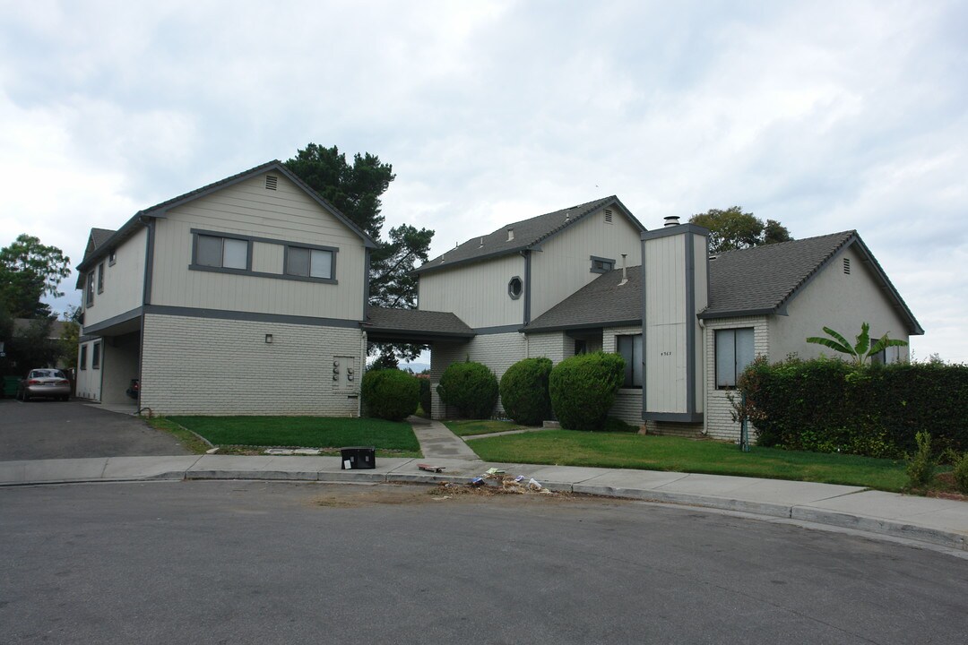 4965 Edgar Ct in San Jose, CA - Foto de edificio