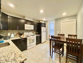 15 Sewall St, Unit 3 in Boston, MA - Foto de edificio - Building Photo