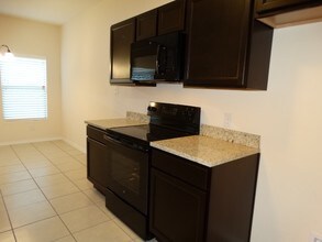 8702 Azul Sky Ct in Converse, TX - Foto de edificio - Building Photo
