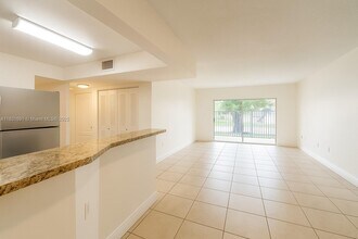 5122 NW 79th Ave in Doral, FL - Building Photo - Building Photo