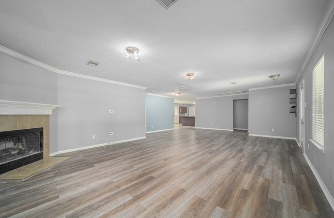 property at 327 Chateau Woods Pkwy Dr