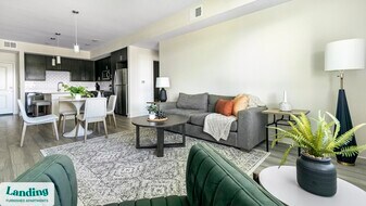 9650 52nd Ave E in Palmetto, FL - Building Photo