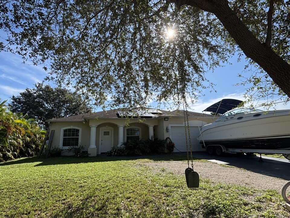 7746 99th Ct in Vero Beach, FL - Building Photo