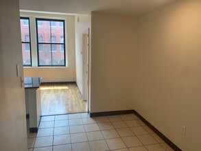 105-107 Washington Street in Haverhill, MA - Foto de edificio - Interior Photo