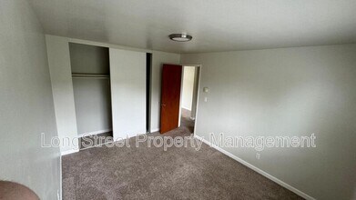 355 SW 10th St in Corvallis, OR - Building Photo - Building Photo