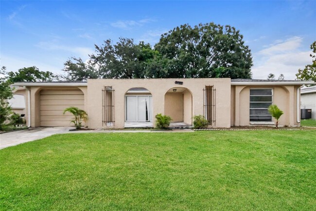 property at 3103 Lloyd Dr