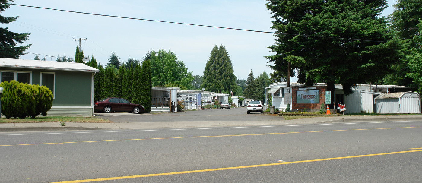 3900 N Coburg Rd in Eugene, OR - Foto de edificio