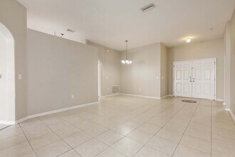 12006 Butler Woods Cir in Riverview, FL - Building Photo - Building Photo