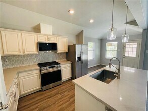 4906 Lake Wichita Ln in Richmond, TX - Building Photo - Building Photo