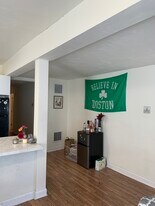 25 Savin Hill Ave, Unit 202 in Boston, MA - Building Photo