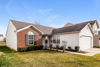 1495 Egret Ln in Greenwood, IN - Building Photo - Building Photo