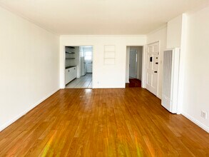 4633 Clarissa Ave, Unit 3 in Los Angeles, CA - Building Photo - Building Photo