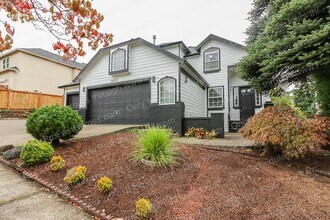16107 SE Bybee Ct in Portland, OR - Building Photo - Building Photo