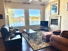 8270 N Hayden Rd in Scottsdale, AZ - Building Photo