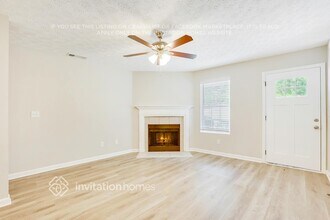 6741 Mason Creek Rd in Douglasville, GA - Foto de edificio - Building Photo