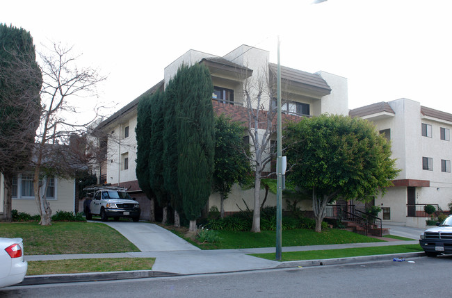 514 Fischer St in Glendale, CA - Foto de edificio - Building Photo