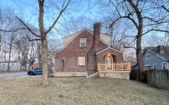 1341 Meridian St in Nashville, TN - Building Photo