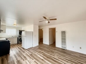 9 Line St in Hollister, CA - Building Photo - Building Photo