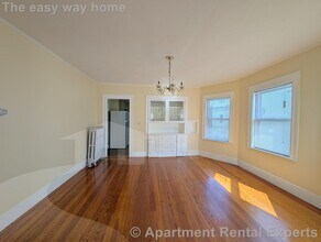 58 Monument St in Medford, MA - Building Photo - Building Photo