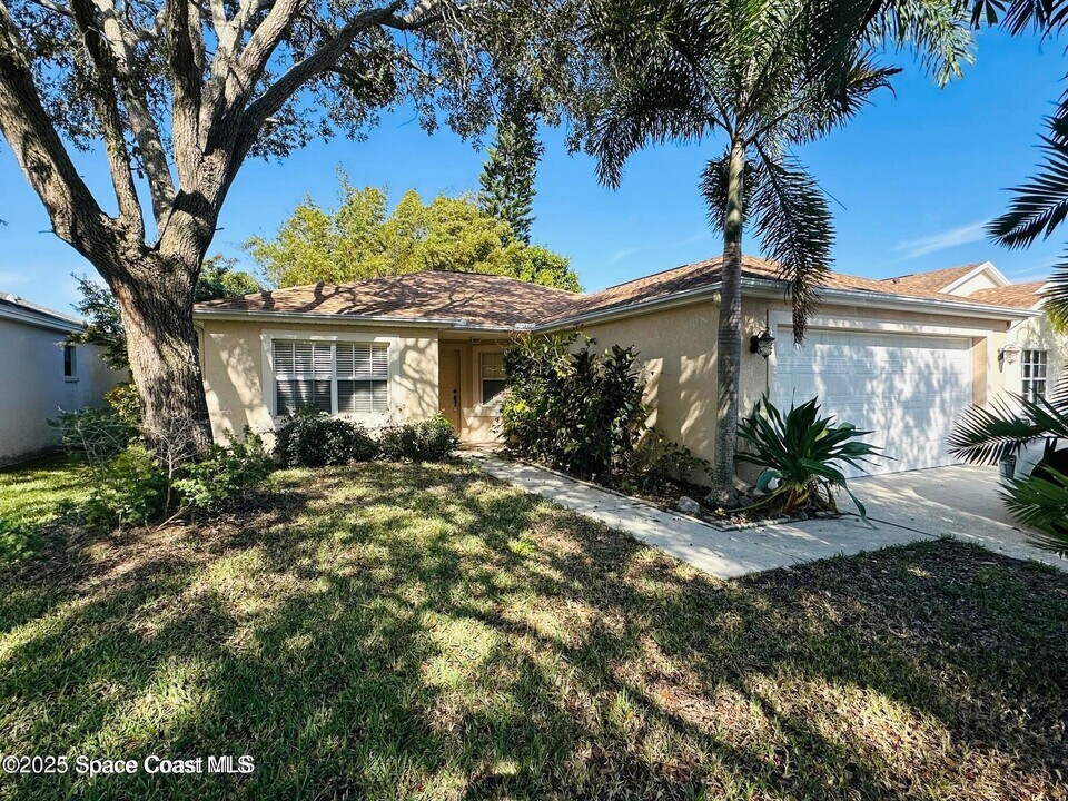 6992 Hammock Trace Dr in Melbourne, FL - Building Photo