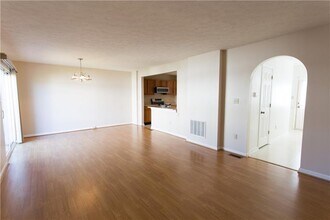 3304 Timberglen Dr in Imperial, PA - Building Photo - Building Photo