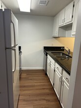 4026 Calvary Rd, Unit A in West Columbia, SC - Foto de edificio - Building Photo