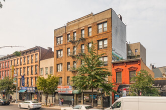 765 Grand St in Brooklyn, NY - Foto de edificio - Primary Photo