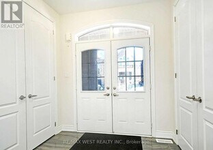 25 Faders Dr in Brampton, ON - Building Photo - Building Photo